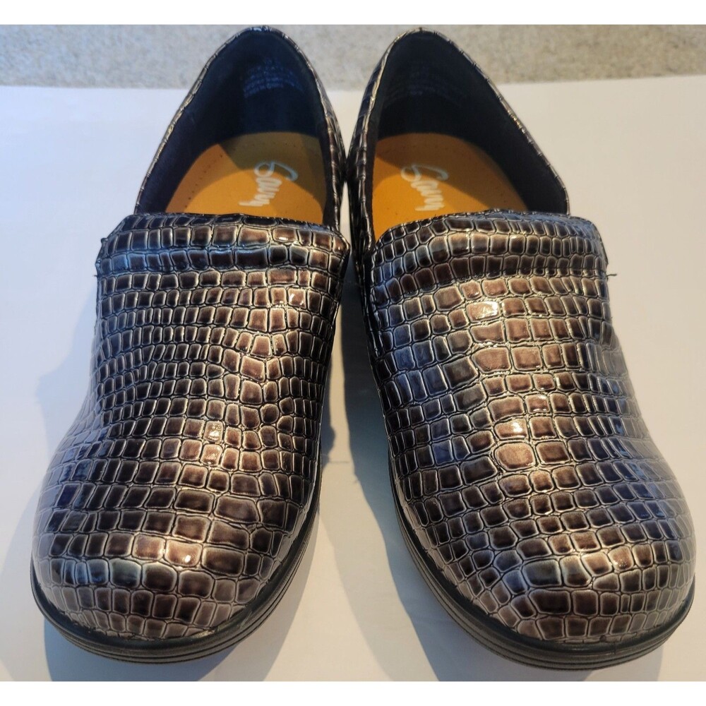 Nurse Savvy Women's Brown Croc Embossed Slip-On Casual Shoes Round Toe Size 10 M